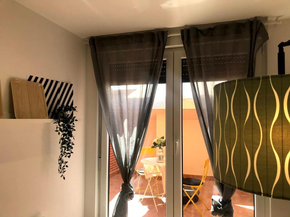 Insidehome Apartments - La Casita De Oscar ปาเลนเซีย ภายนอก รูปภาพ